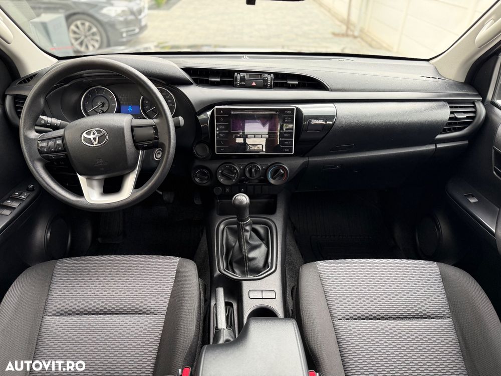 Toyota Hilux 4x4 Double Cab M/T Comfort - 5
