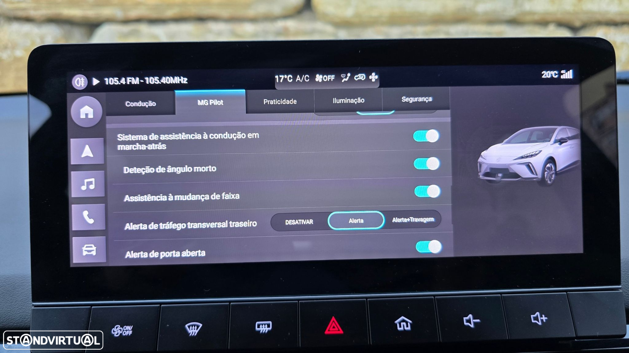 MG MG4 64 kWh Luxury - 27