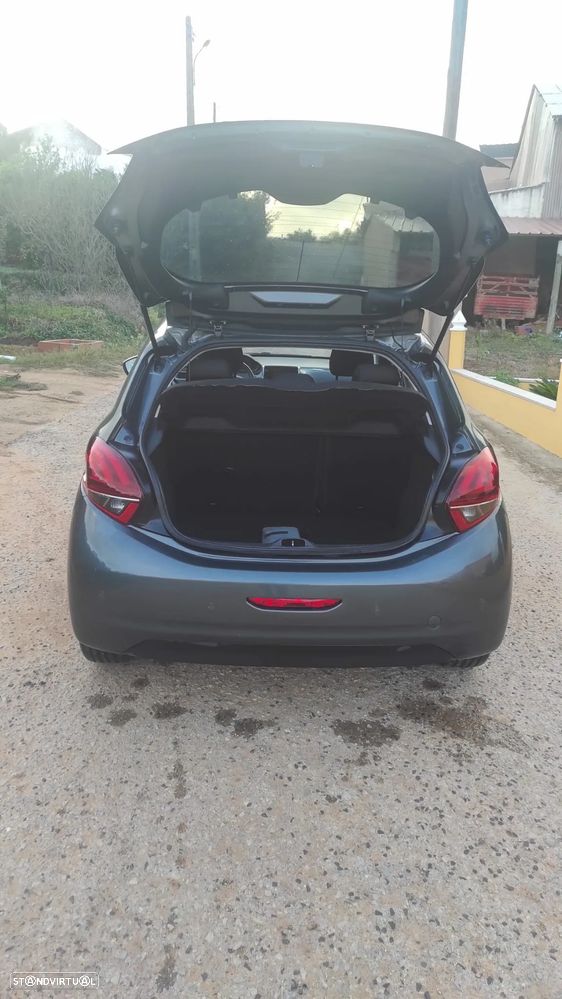 Peugeot 208 1.2 PureTech Style - 5