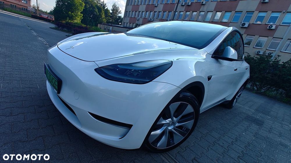 Tesla Model Y Long Range Dual Motor AWD - 33