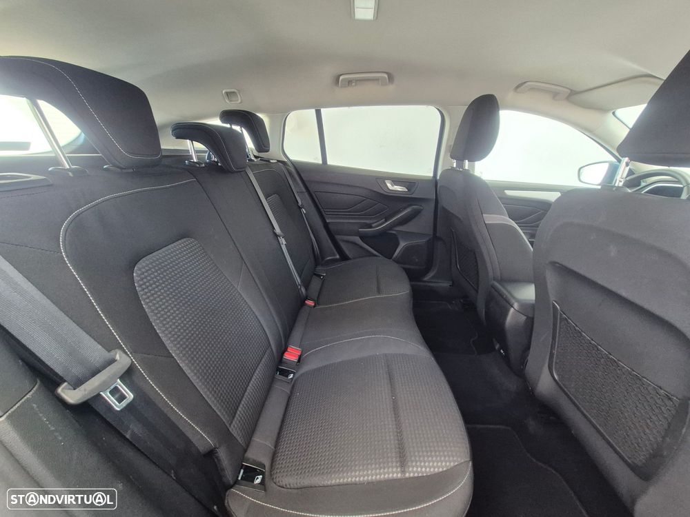 Ford Focus SW 1.0 EcoBoost Business - 27