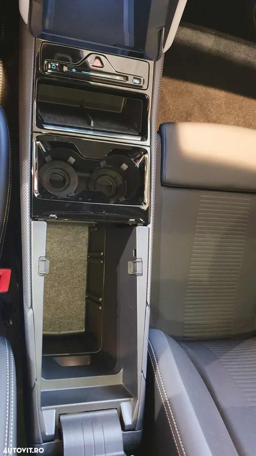 Ford Explorer RWD 77 kWh Extended Range Premium - 34