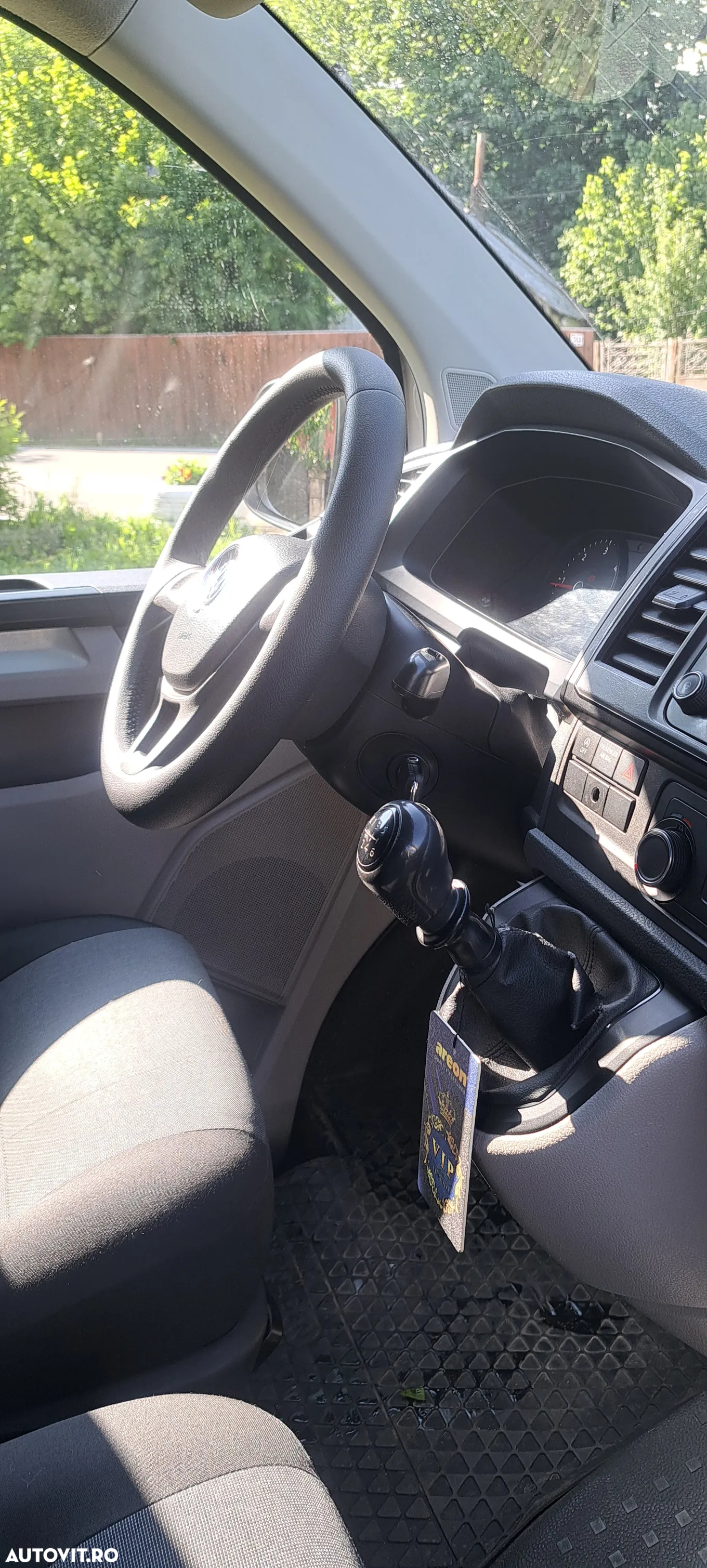 Volkswagen Transporter - 11