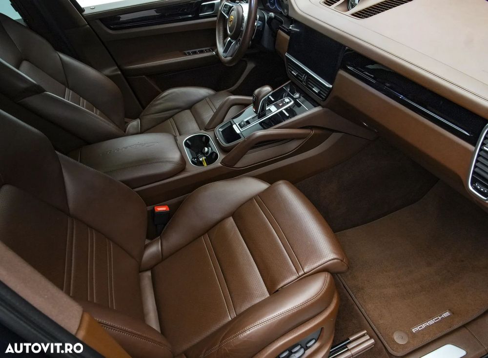 Porsche Cayenne - 14