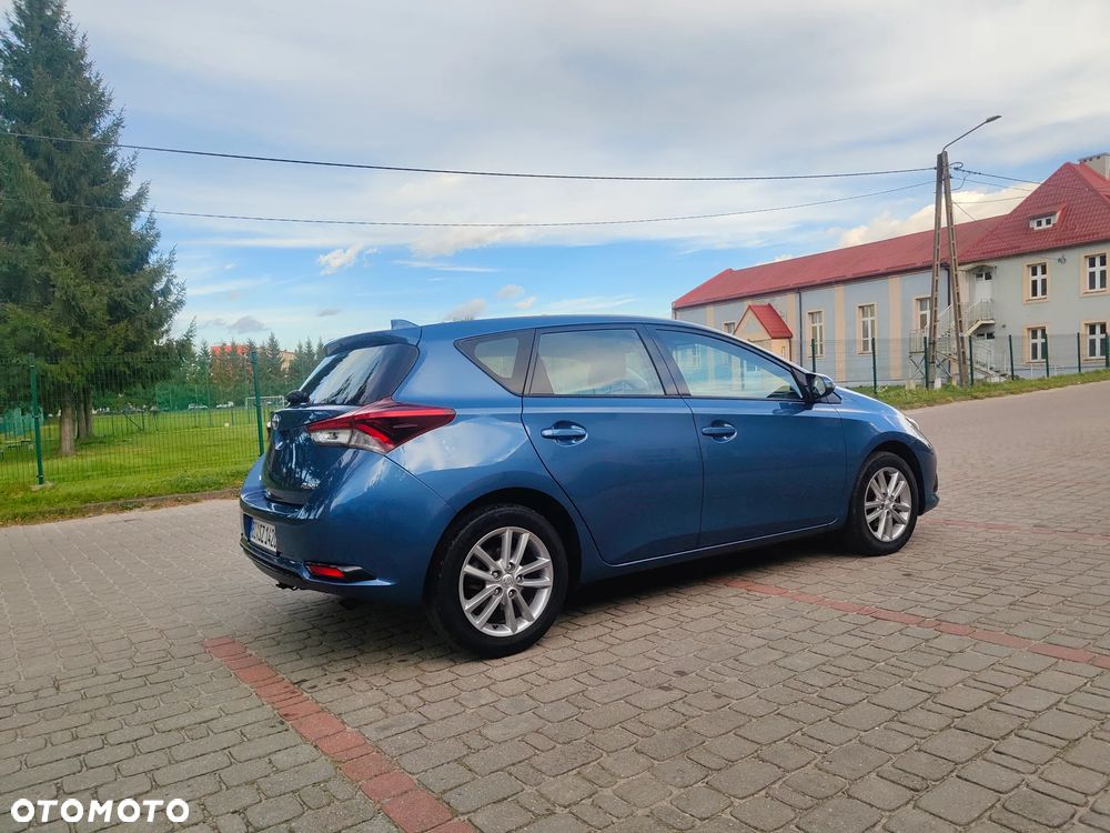 Toyota Auris 1.33 Dual-VVT-i - 27