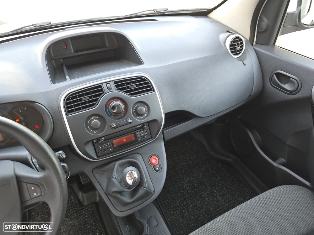Renault Kangoo MAXI 1.5 DCI 3 Lugares - 17