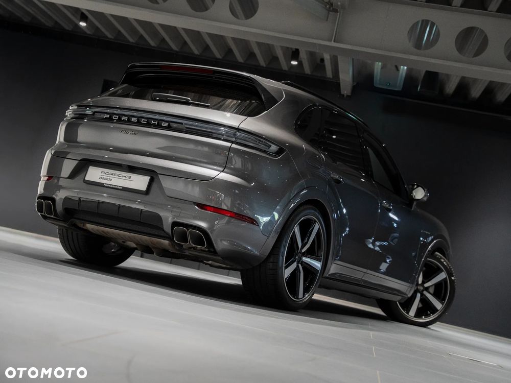 Porsche Cayenne Turbo E-Hybrid PHEV - 14