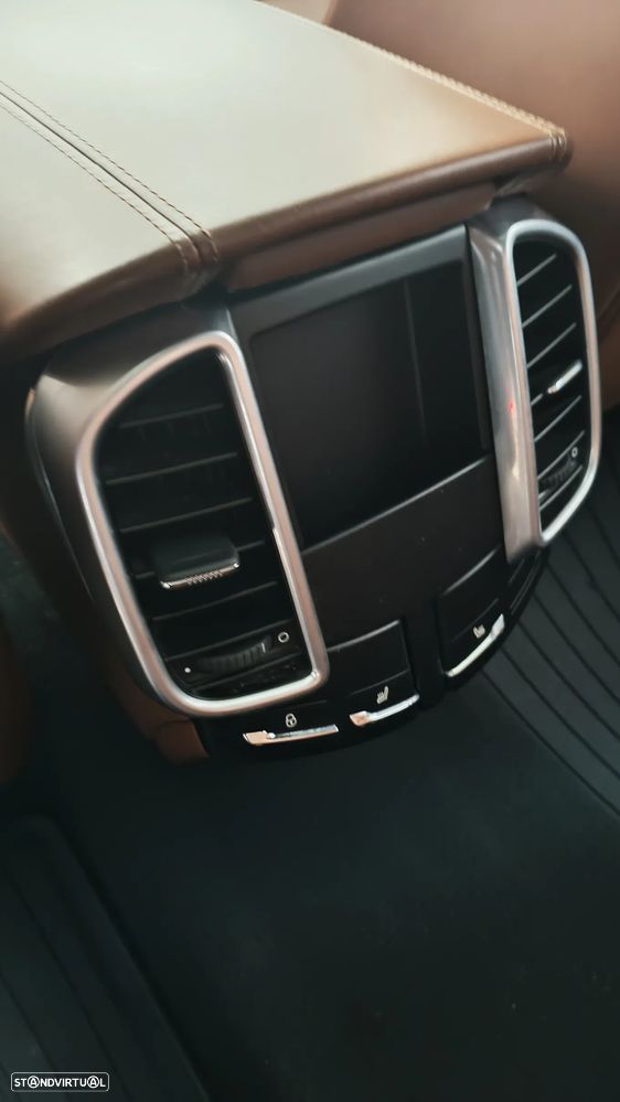 Porsche Cayenne S E-Hybrid - 16