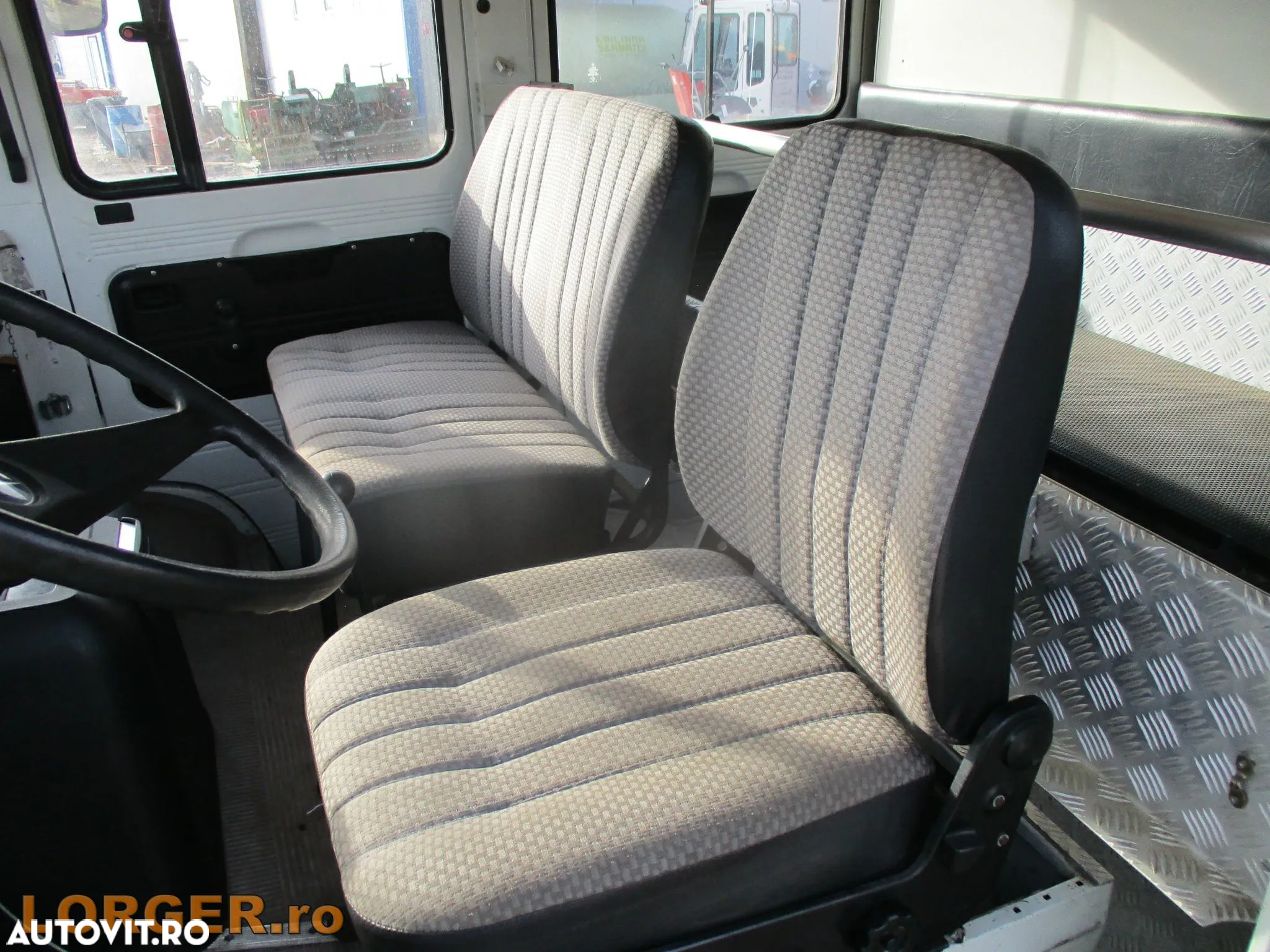 Mercedes-Benz Masina de pompieri Mercedes 608D - 12