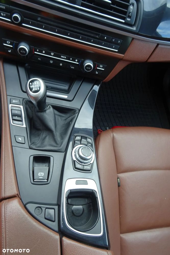BMW Seria 5 520d - 22