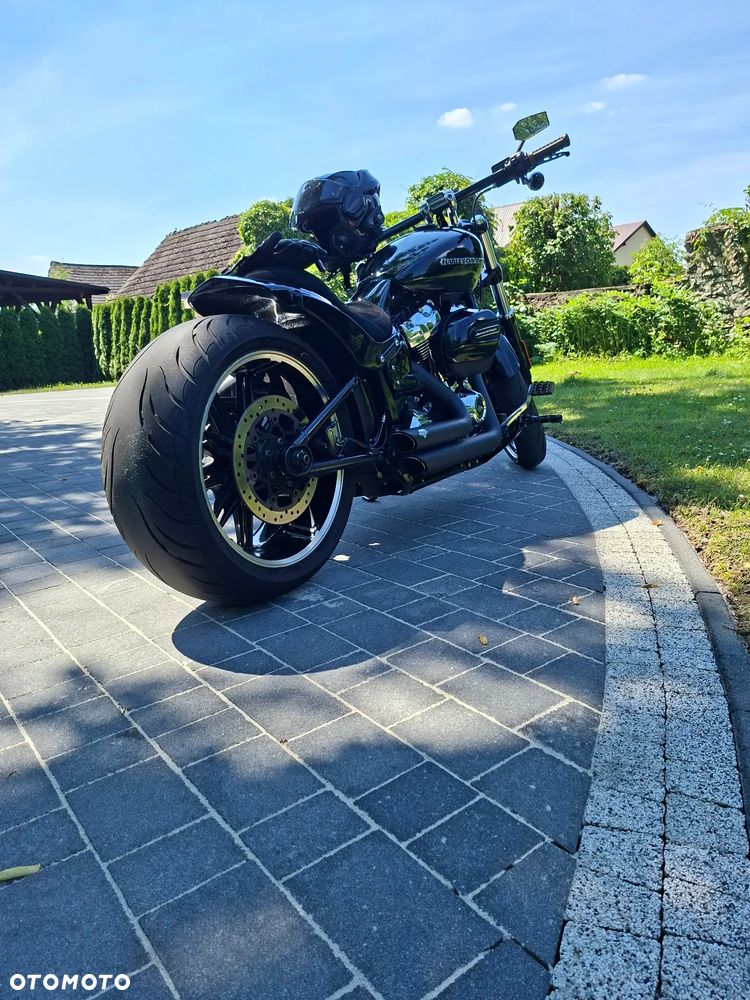 Harley-Davidson FXSB Breakout - 5