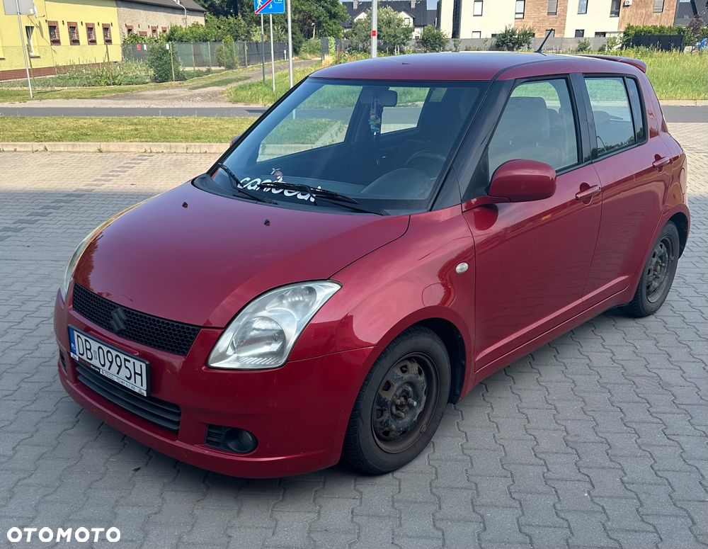 Suzuki Swift - 1