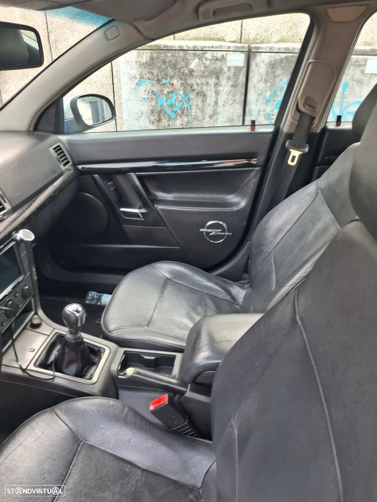 Opel Signum 2.2 DTi - 1