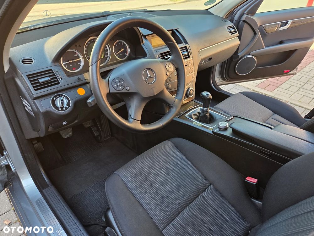 Mercedes-Benz Klasa C 200 Kompressor Elegance - 26