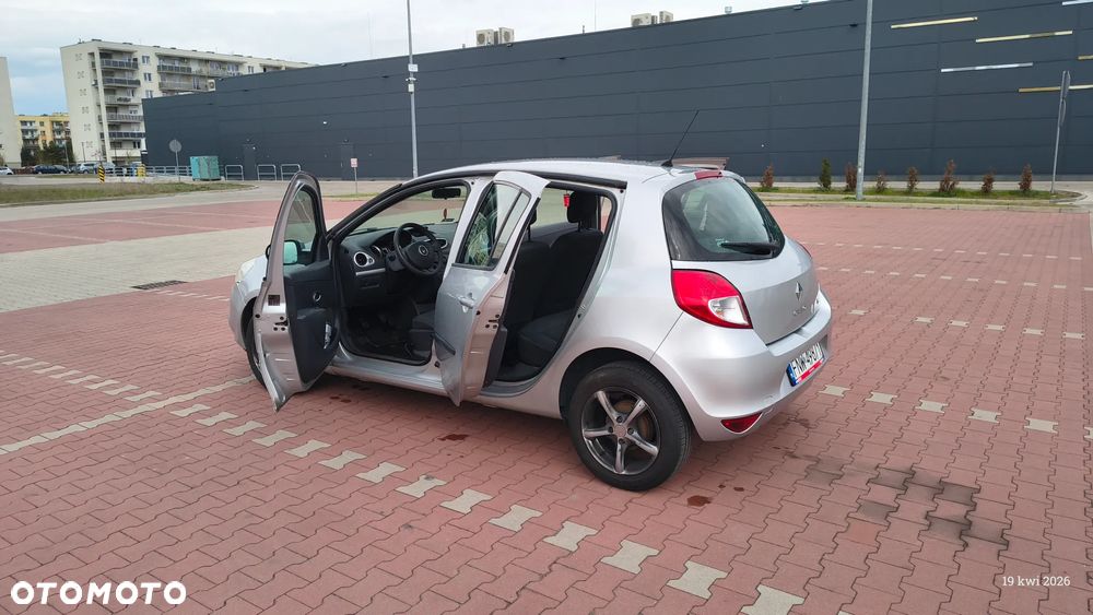 Renault Clio - 7