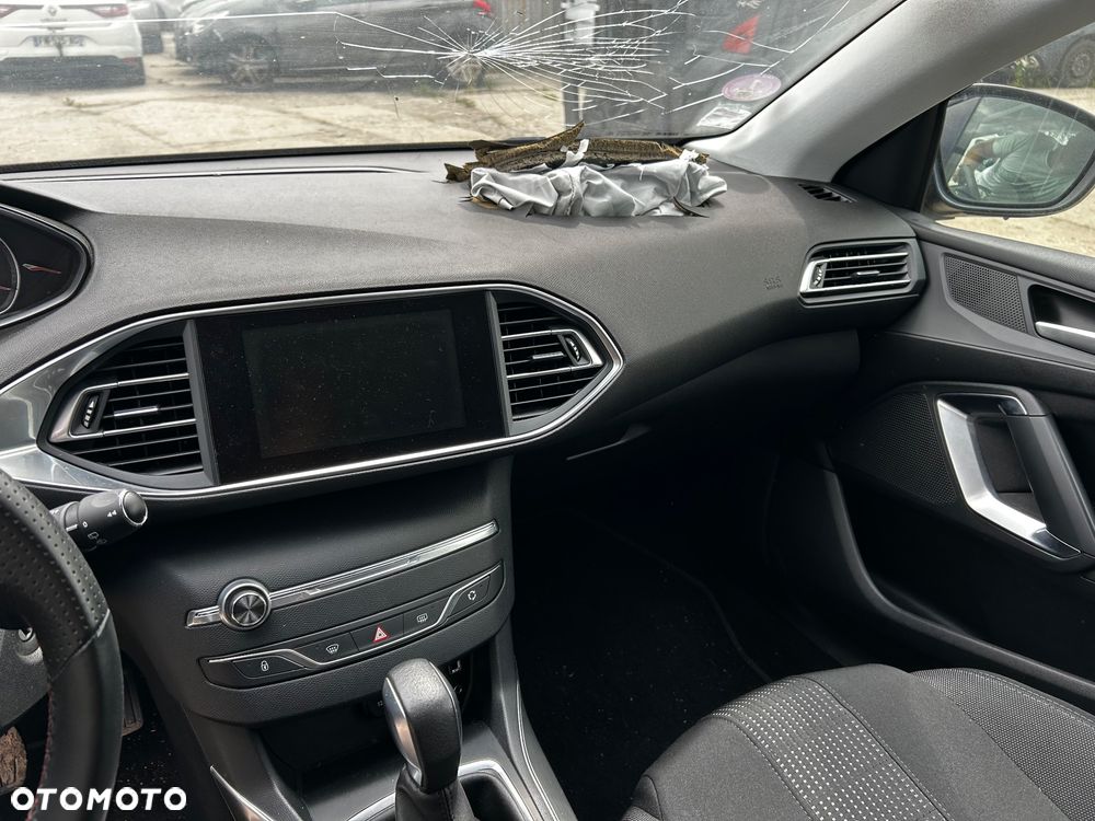 Peugeot 308 - 11