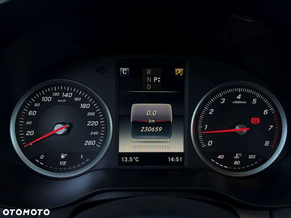 Mercedes-Benz Klasa C 200 7G-TRONIC - 21