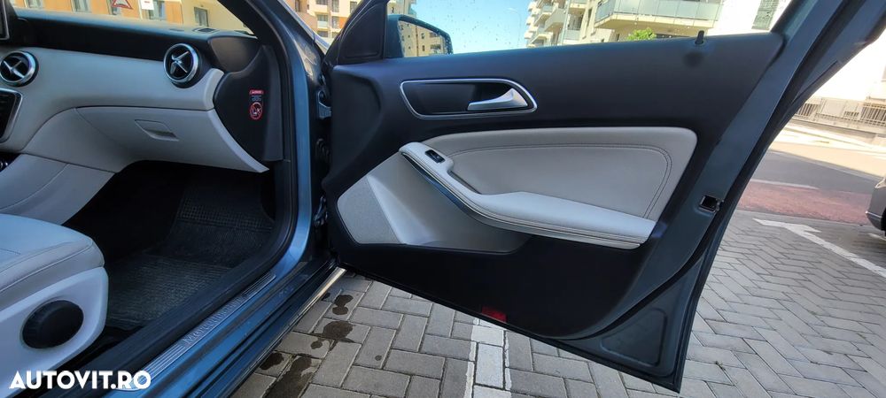 Mercedes-Benz A 200 d 7G-DCT Motorsport Edition - 12