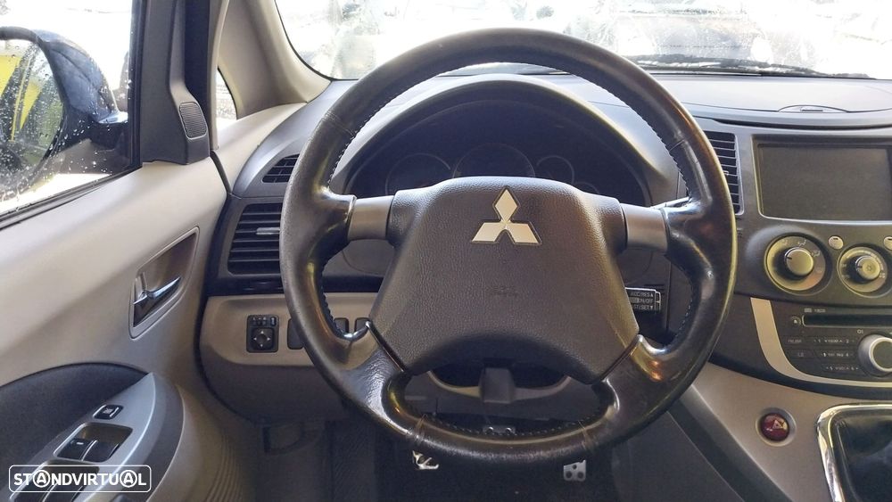 Mitsubishi Grandis 2.0 DI-D Invite FPF - 16
