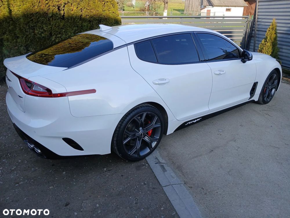 Kia Stinger - 5