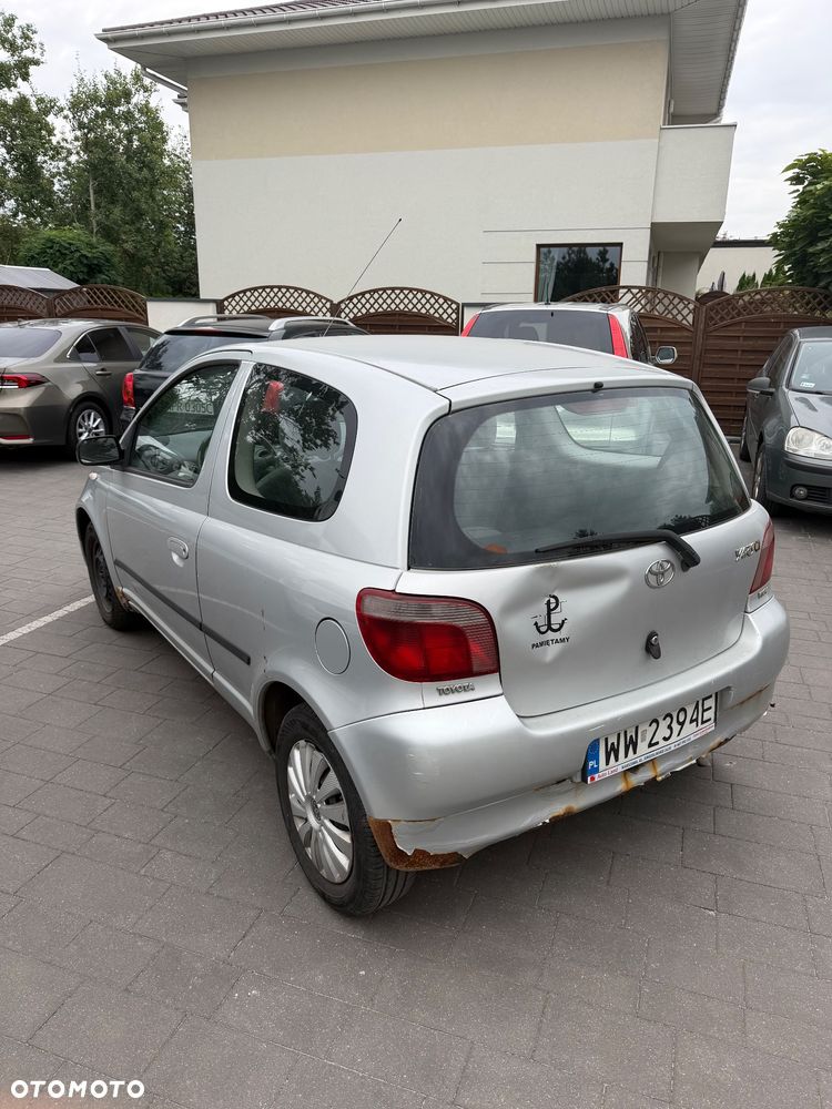Toyota Yaris - 4