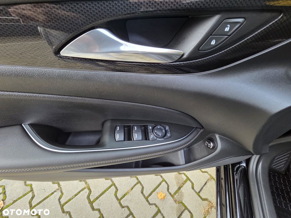 Opel Insignia 2.0 T Ultimate S&S - 27