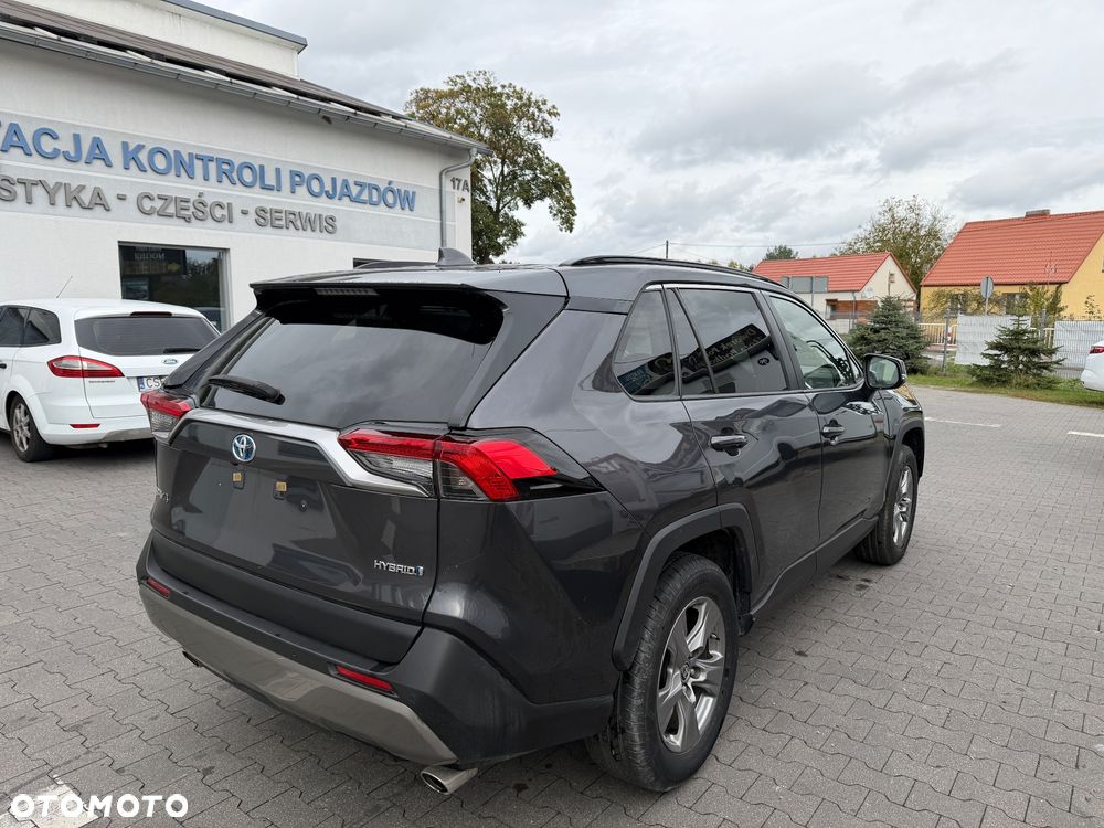 Toyota RAV4 - 6