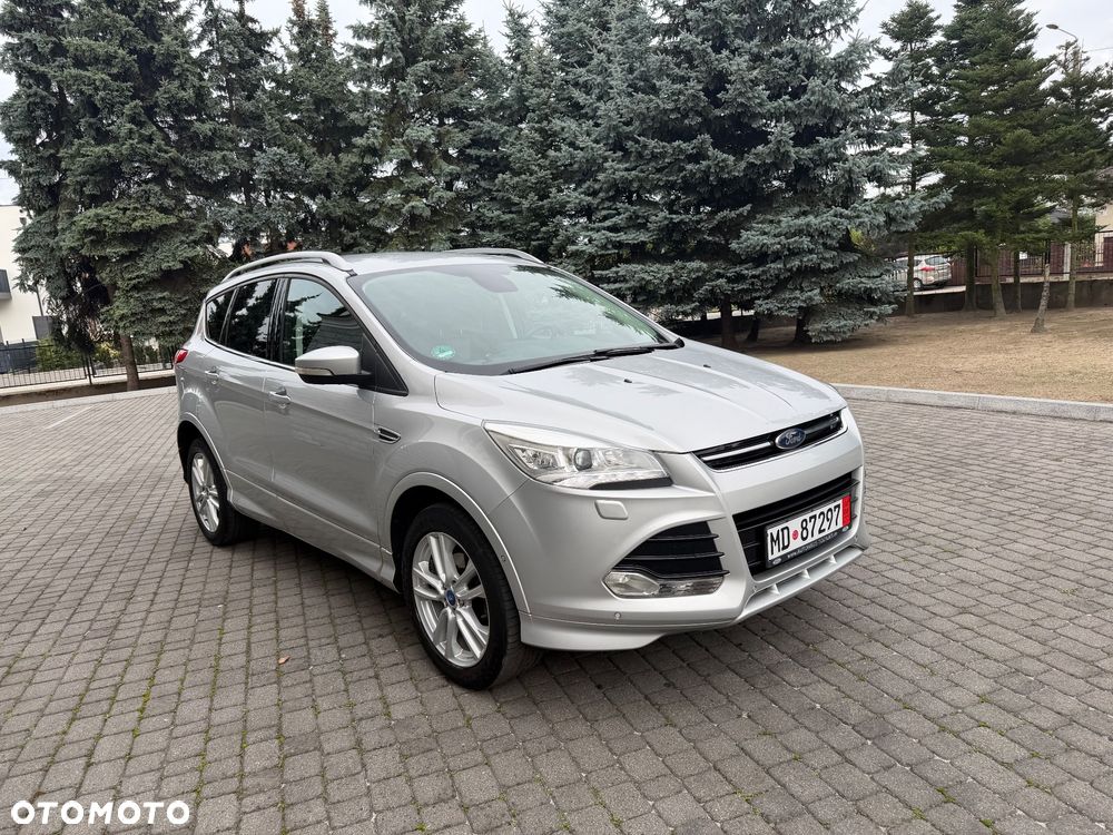 Ford Kuga 1.5 EcoBoost 2x4 Titanium - 6