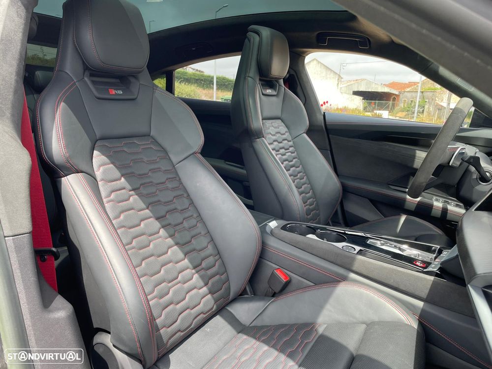 Audi e-tron GT - 12
