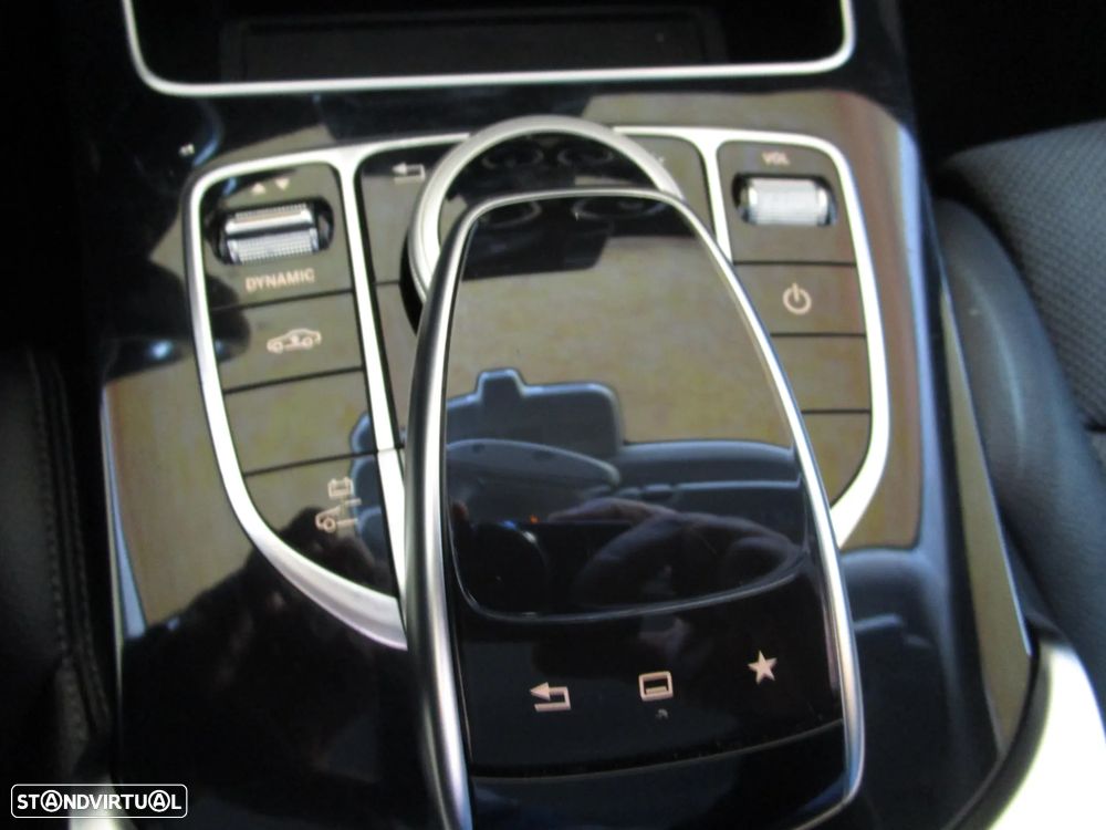 Mercedes-Benz C 350 e - 28