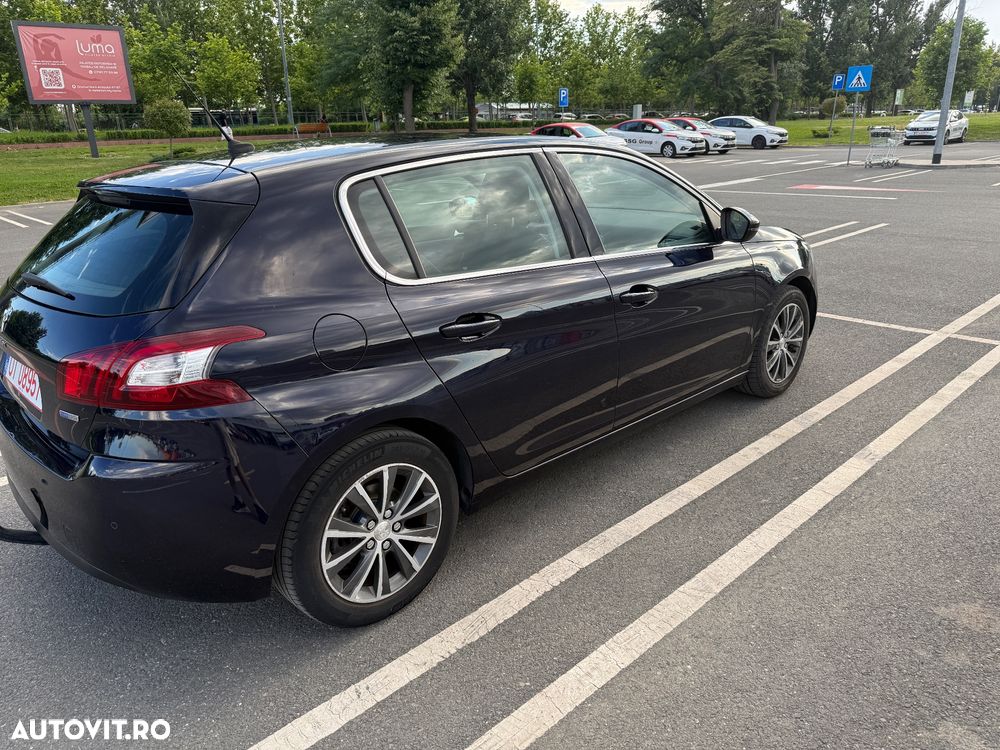 Peugeot 308 1.2 L PureTech Turbo S&S Allure - 4
