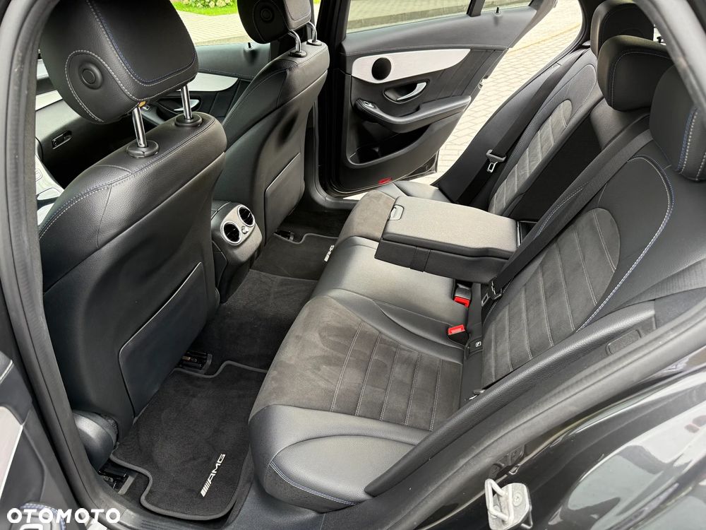 Mercedes-Benz Klasa C 300 e 9G-TRONIC AMG Line - 33