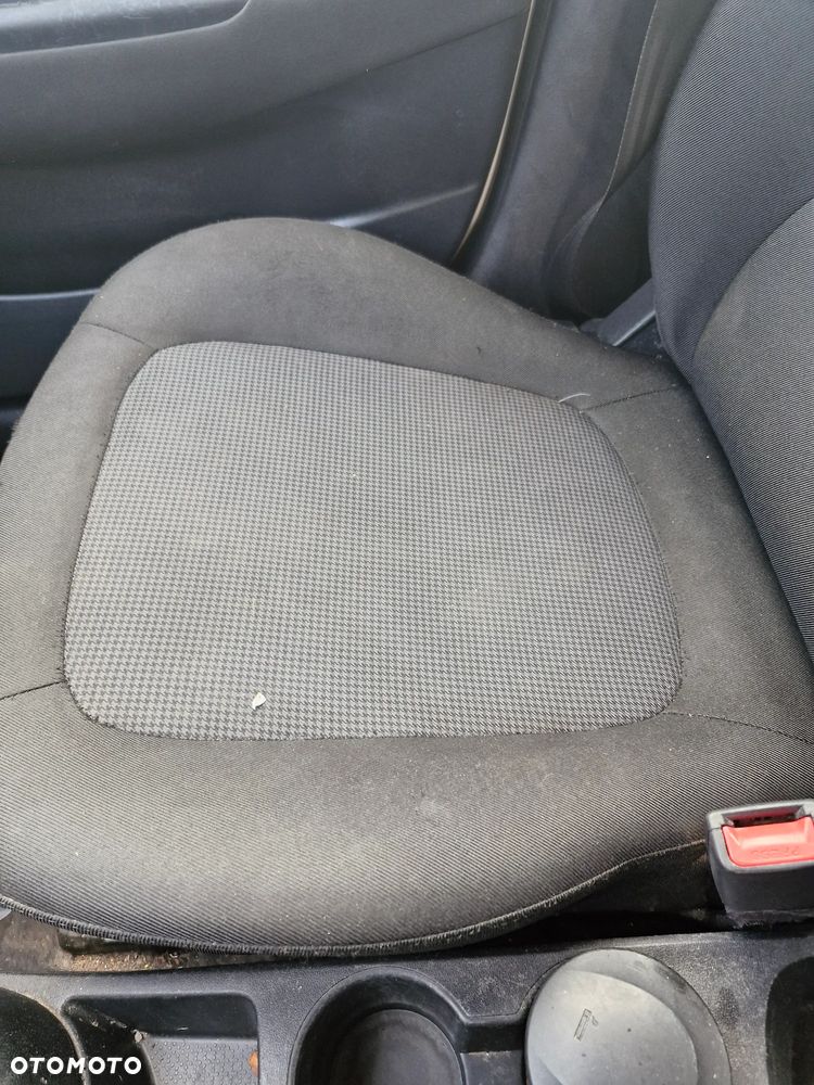 Hyundai i20 - 38