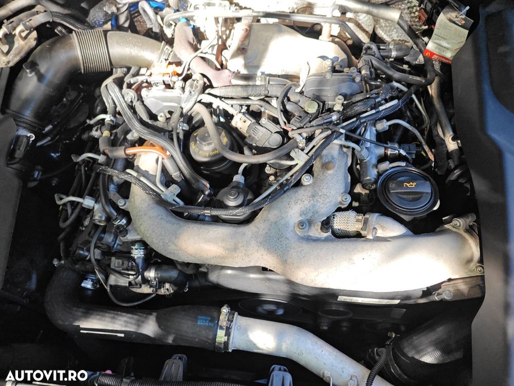 Porsche Cayenne 3.0 L V6 - 6