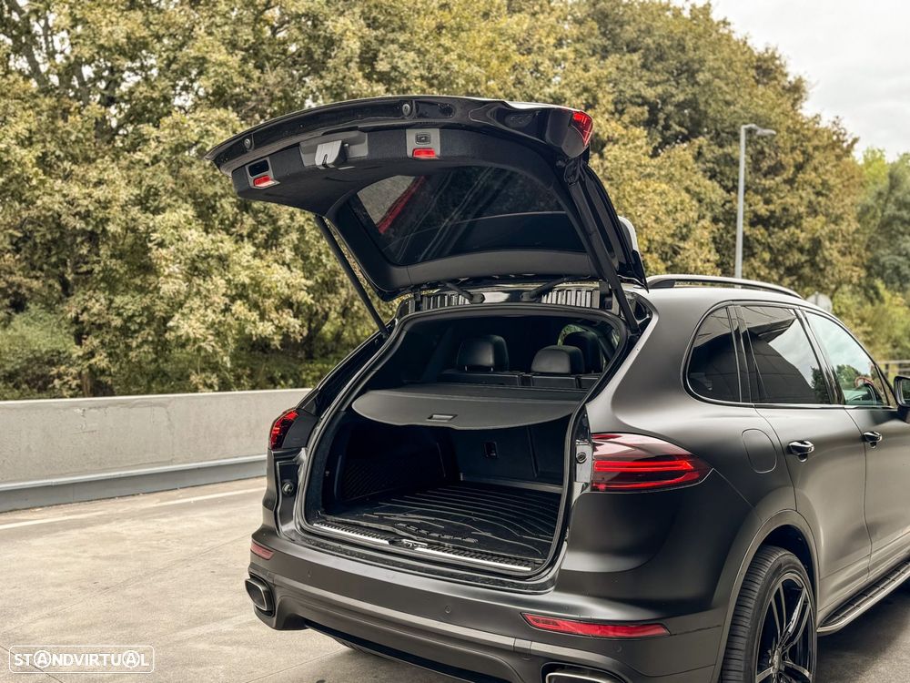 Porsche Cayenne - 22