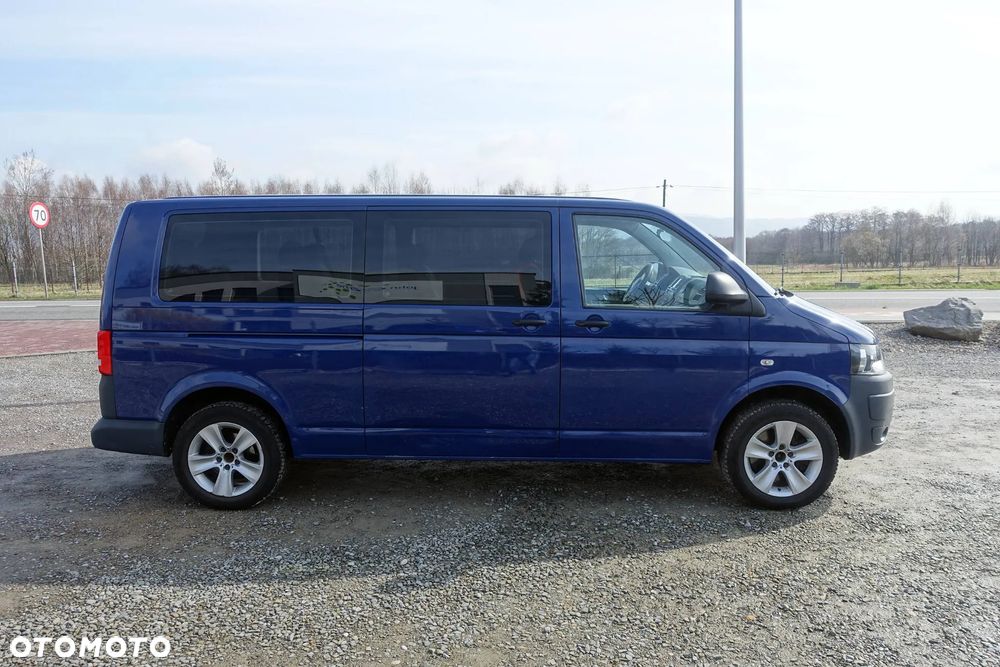 Volkswagen Caravelle - 4