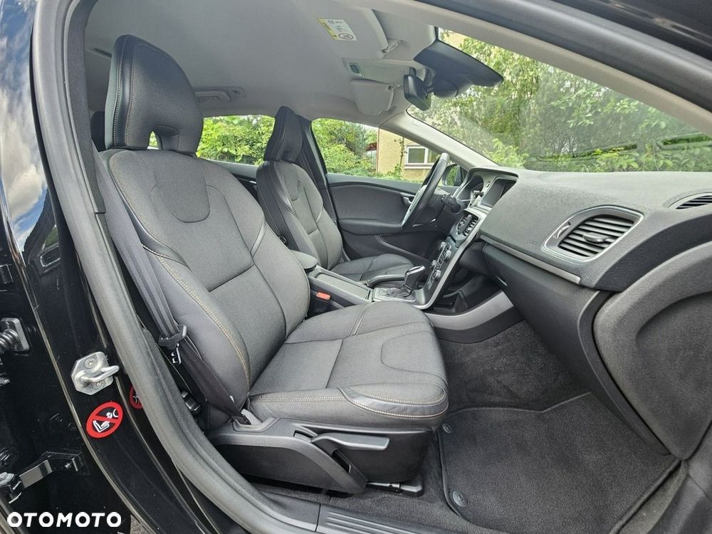 Volvo V40 D2 Geartronic Momentum - 16