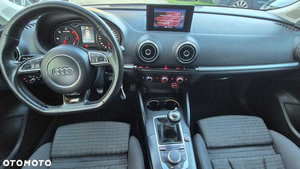Audi A3 Sportback 2.0 TDI S line Sportpaket - 25