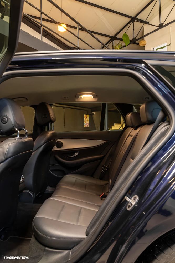Mercedes-Benz E 300 9G-TRONIC Exclusive - 17