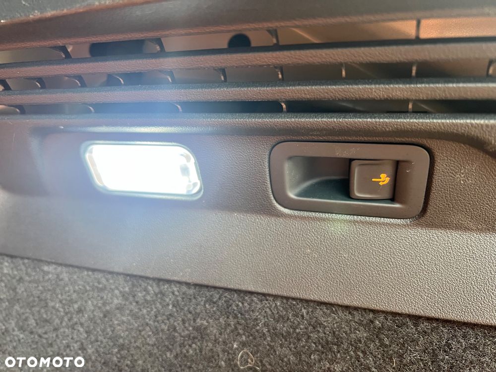 Volkswagen ID.4 77kWh Pro Performance - 35