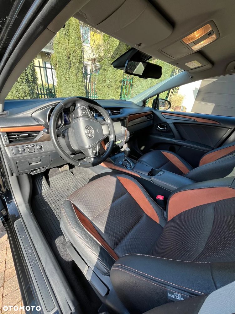 Toyota Avensis 1.8 Prestige MS - 21