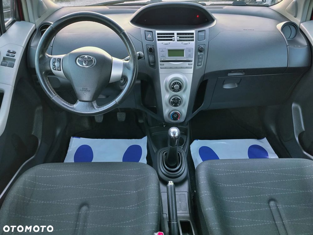 Toyota Yaris - 7