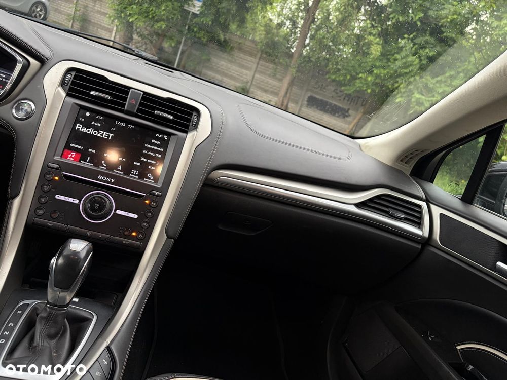 Ford Mondeo Vignale 2.0 Hybrid - 19