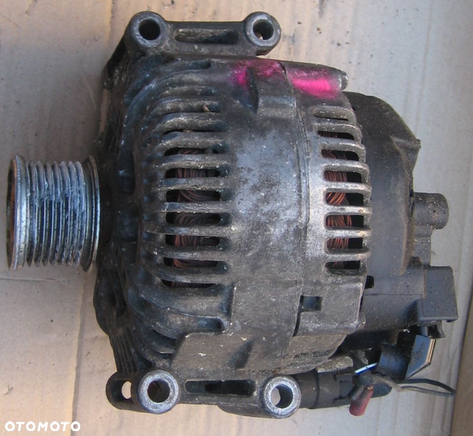 CHRYSLER 300C 3,0 CRD  alternator 04896808AB - 1