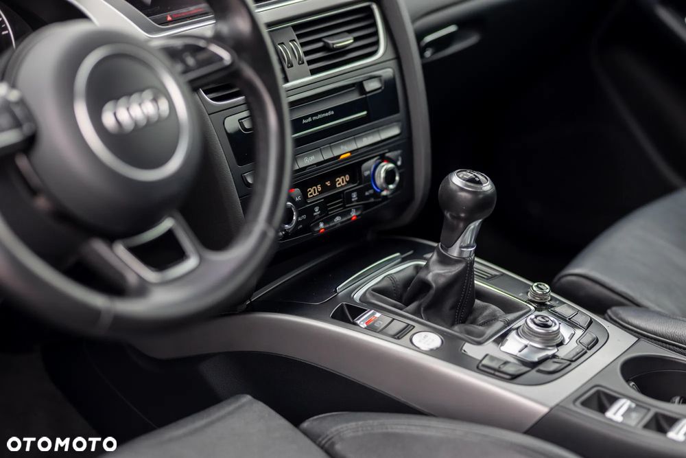 Audi A5 Cabrio 2.0 TDI DPF (clean diesel) - 9