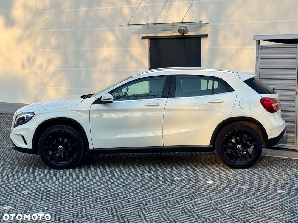 Mercedes-Benz GLA 200 7G-DCT - 6