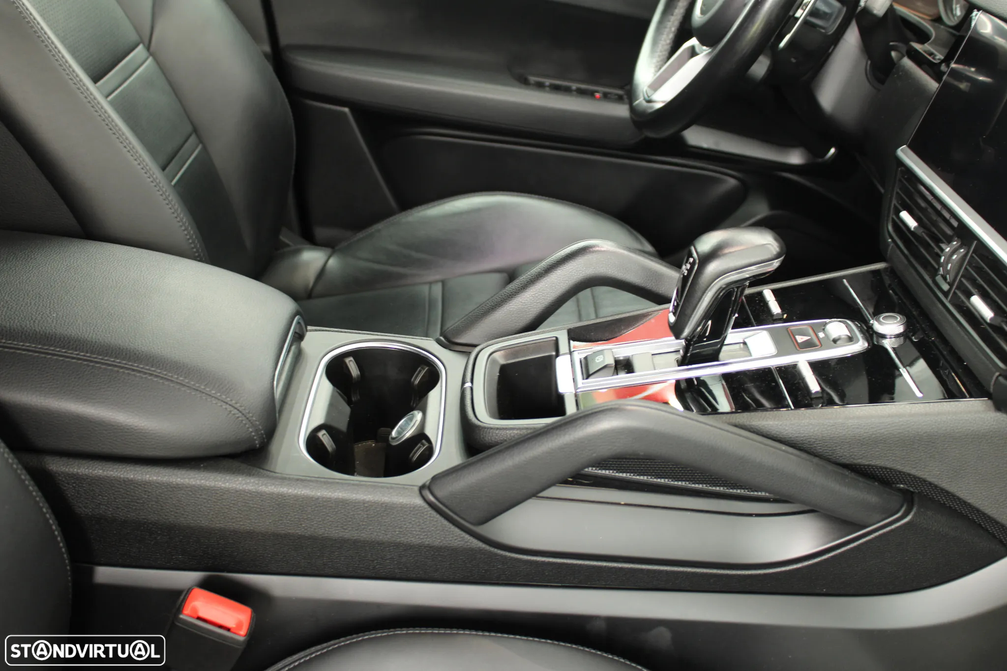 Porsche Cayenne Coupé E-Hybrid - 25