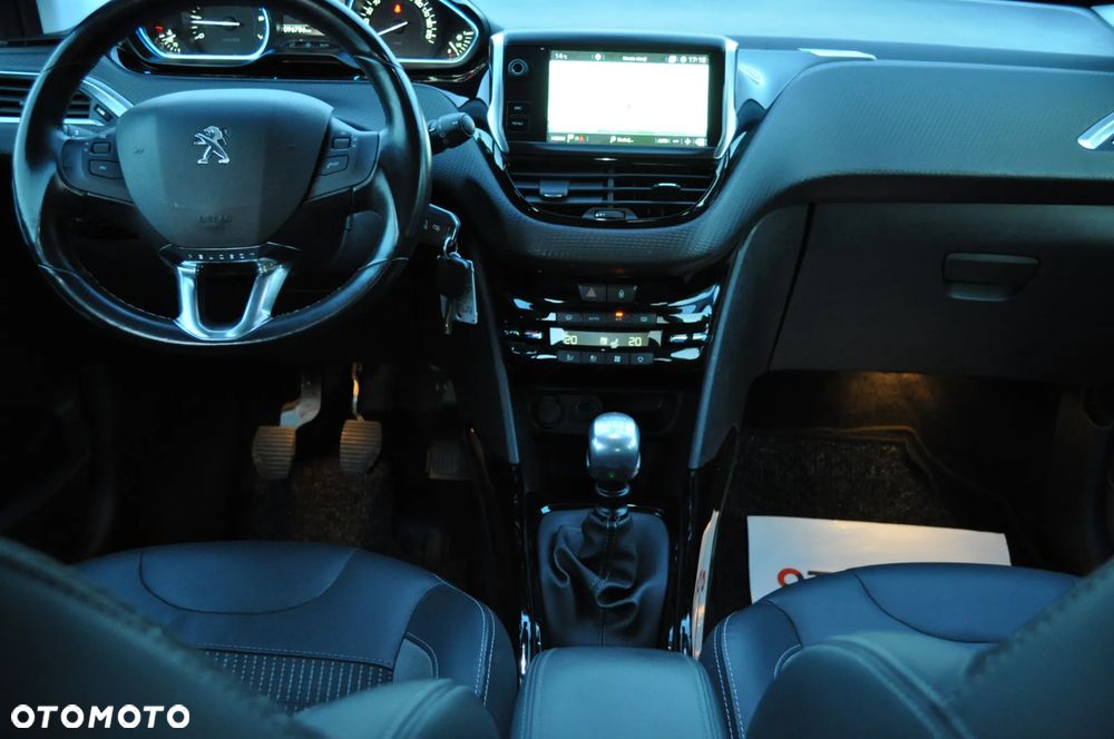 Peugeot 2008 1.2 Pure Tech GPF Allure S&S - 25