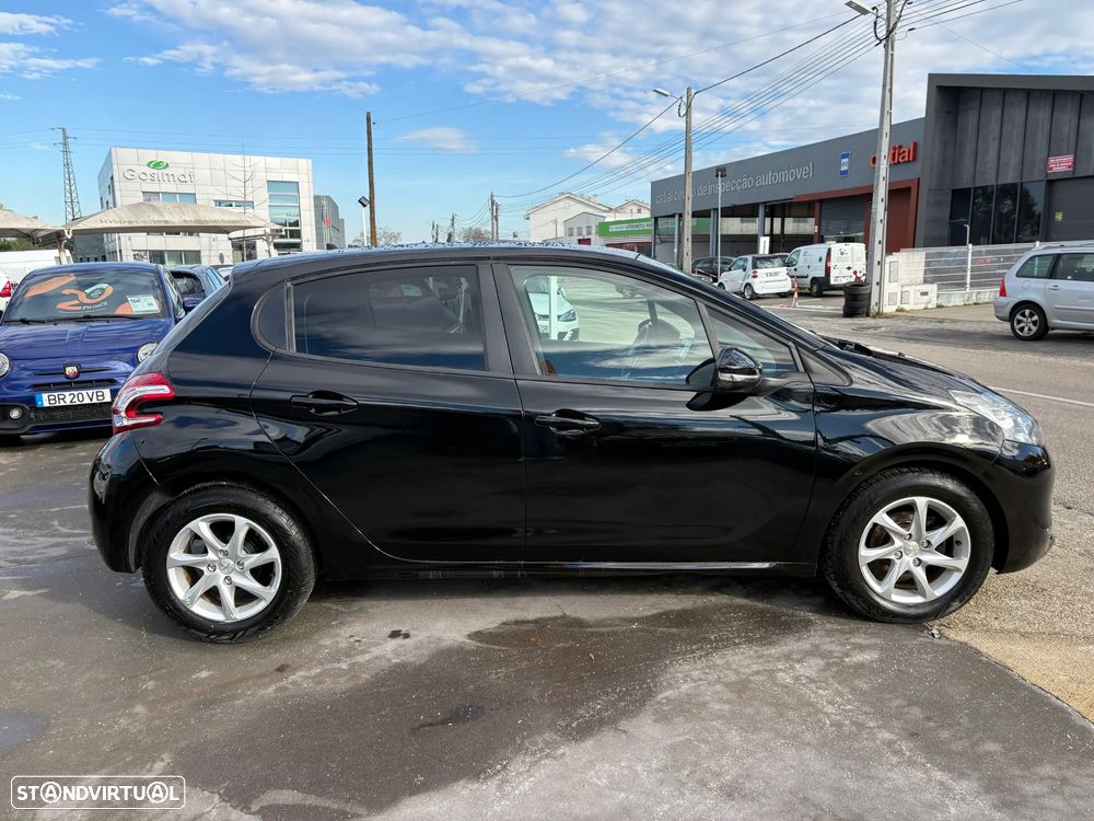 Peugeot 208 1.4 HDi Active - 8