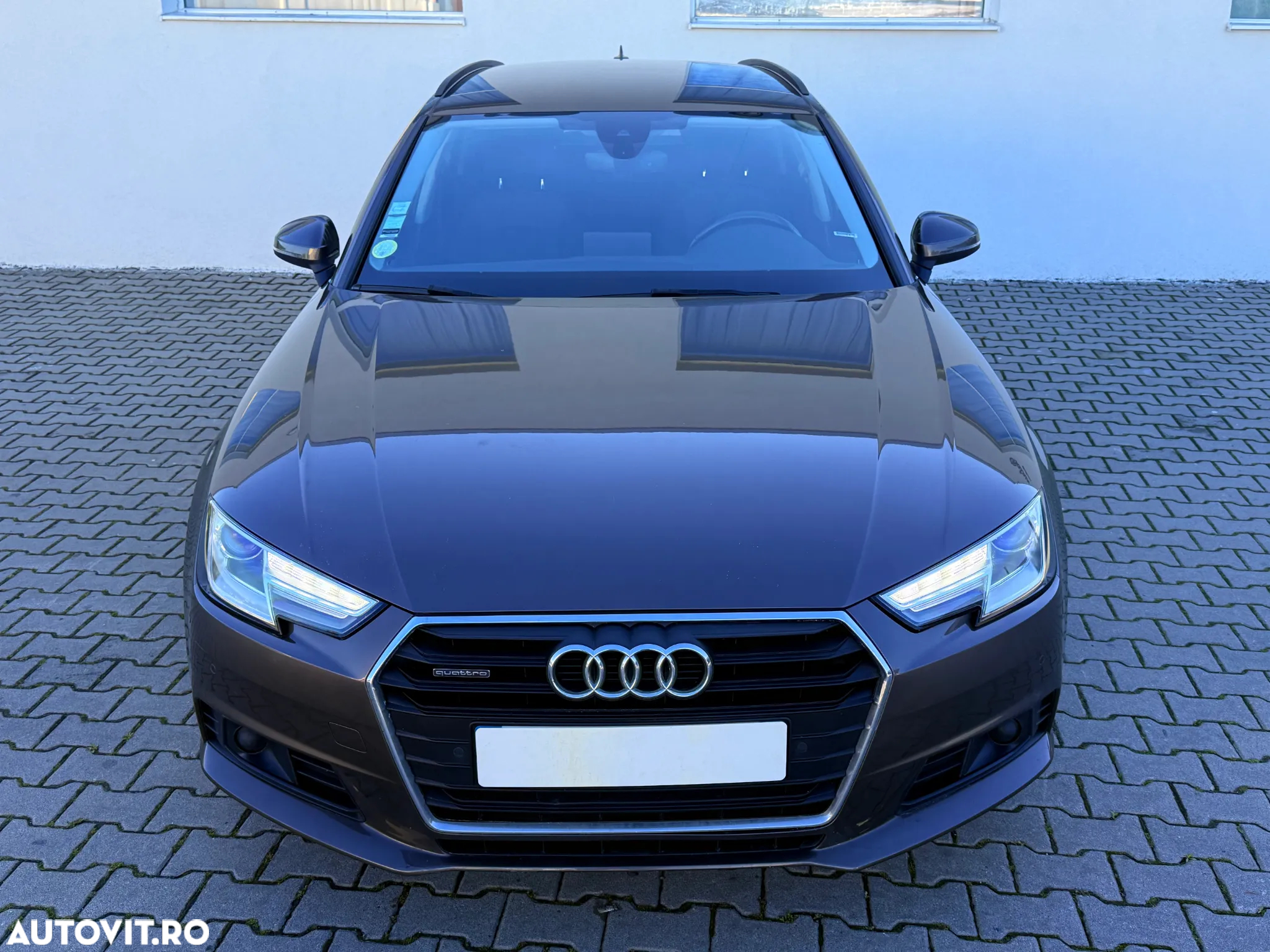 Audi A4 Avant 2.0 TDI S tronic quattro - 9